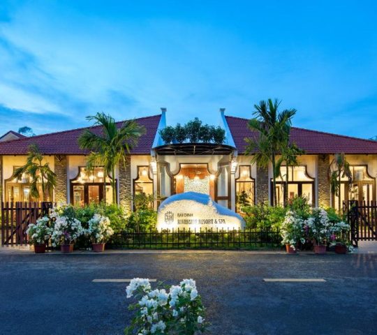 Bai Dinh Riverside Resort & Spa