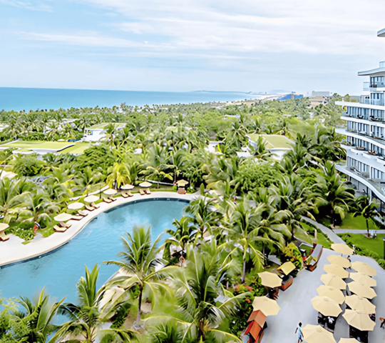 Cam Ranh Riviera Beach Resort & Spa