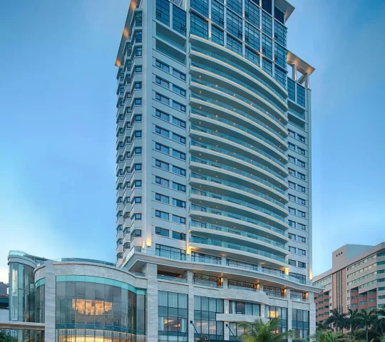 Khách sạn Wyndham Legend Halong