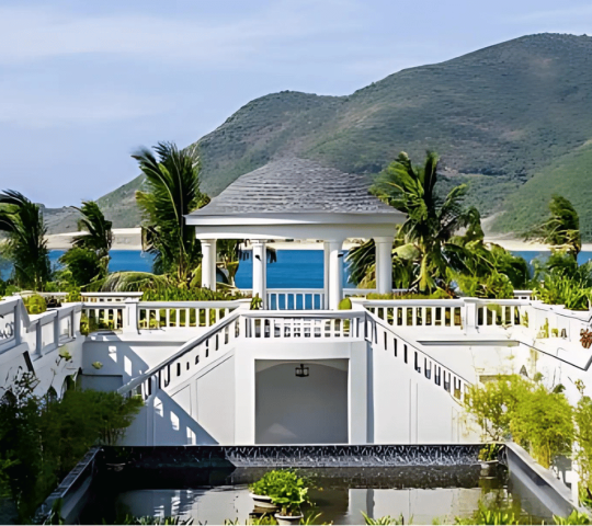 Melia Vinpearl Cam Ranh Beach Resort